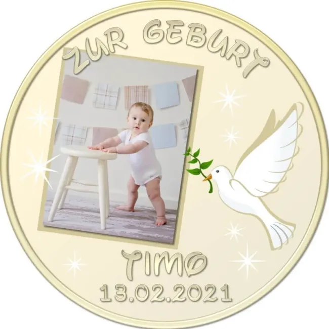 Preview: Personalisierter Foto-Tortenaufleger zur Geburt oder Taufe mit Friedenstaube & funkelnden Sternen (Beige)