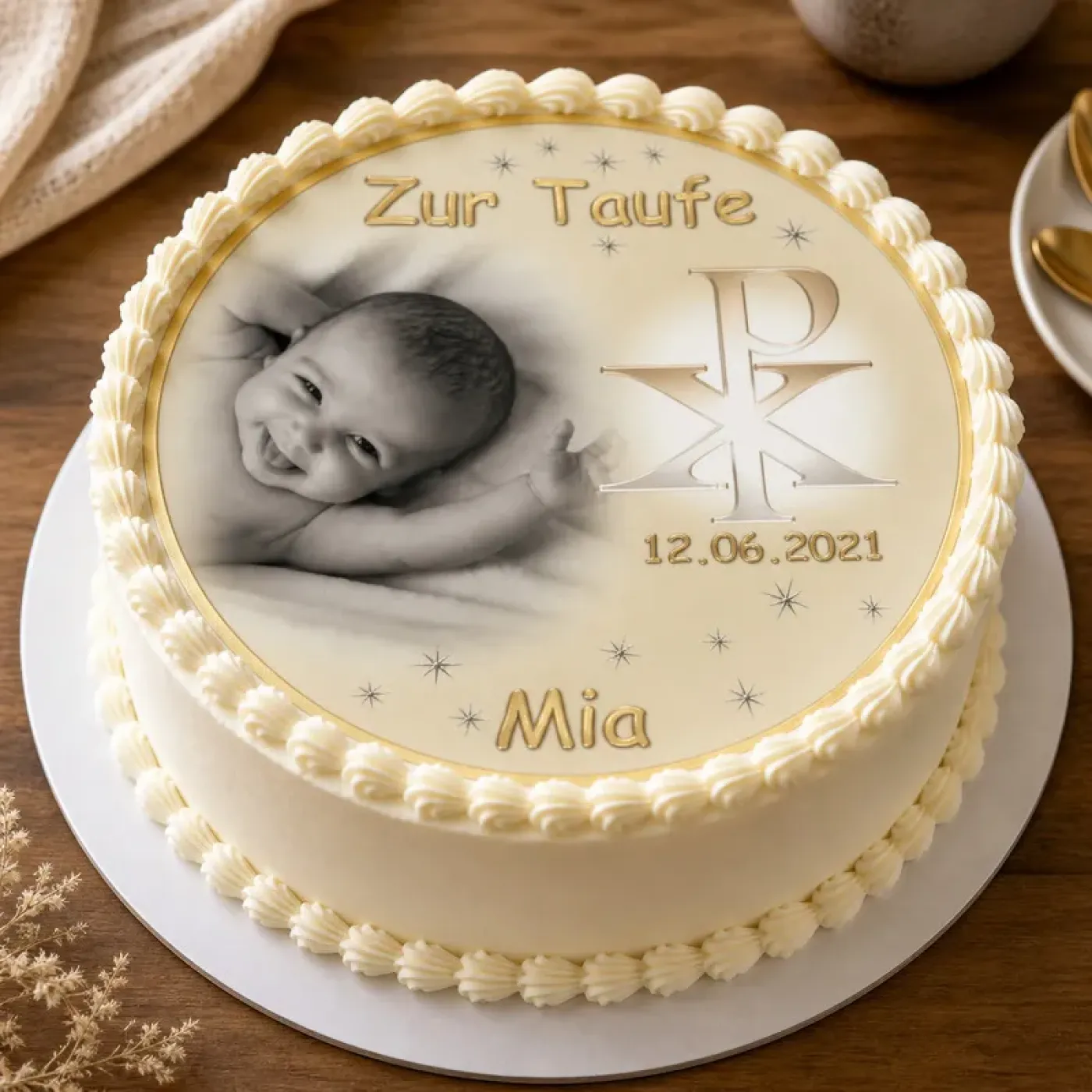 Personalisierter runder Foto-Tortenaufleger zur Taufe mit edlem Christusmonogramm (Gold/Creme)